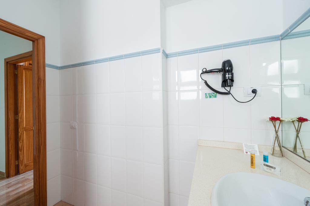Apartamentos Vacacionales Las Palmas Urban Center Esterno foto