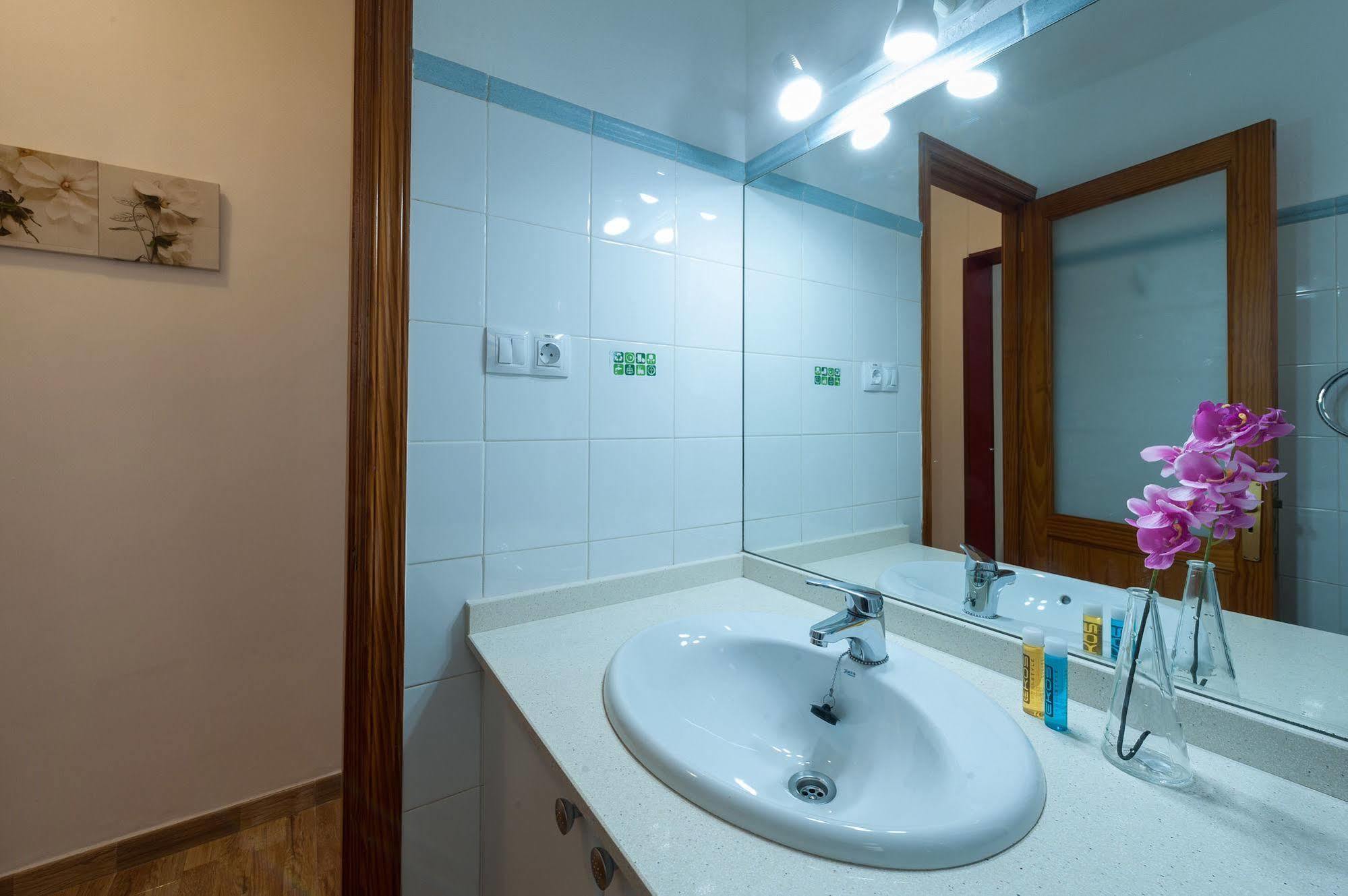 Apartamentos Vacacionales Las Palmas Urban Center Esterno foto